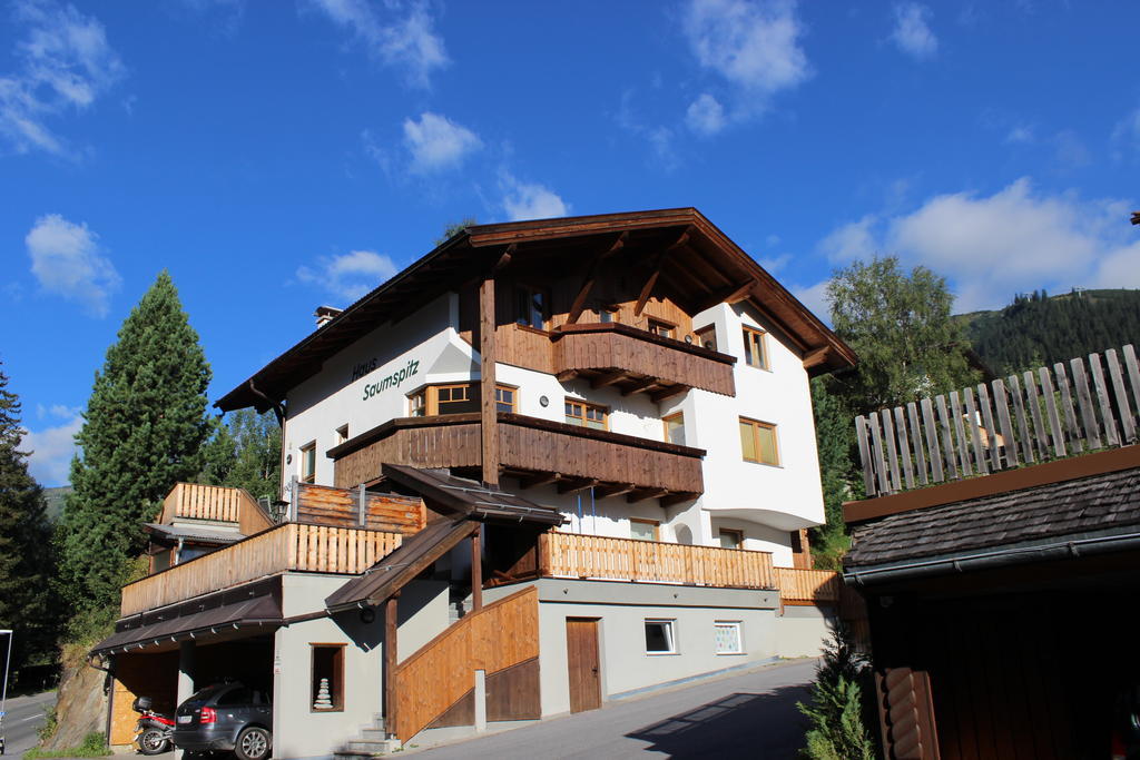 Апартаменты Haus Saumspitz Санкт-Антон-ам-Арльберг Экстерьер фото