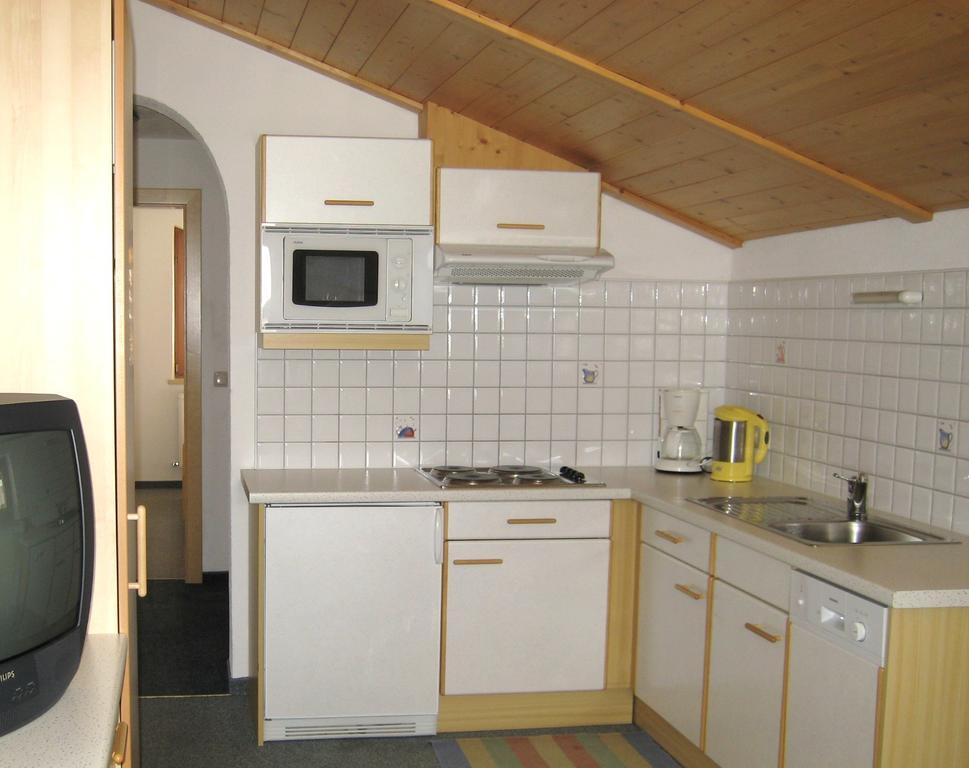 Апартаменты Haus Saumspitz Санкт-Антон-ам-Арльберг Номер фото