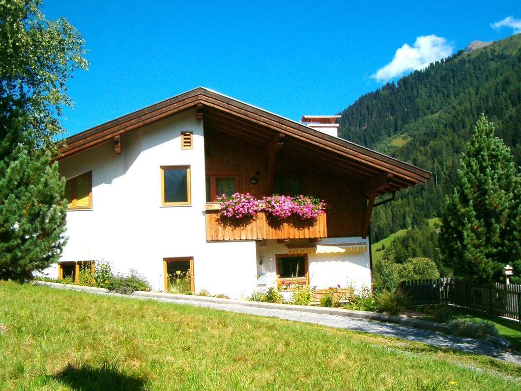 Апартаменты Haus Saumspitz Санкт-Антон-ам-Арльберг Экстерьер фото